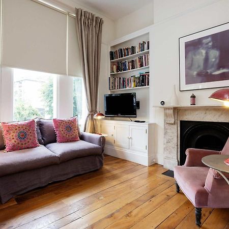 Veeve - Notting Hill Chic Apartment ลอนดอน ภายนอก รูปภาพ